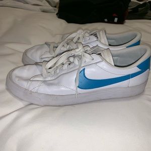 NIKE blue stripe ankle-high tennis show